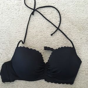 Black scallop bikini top